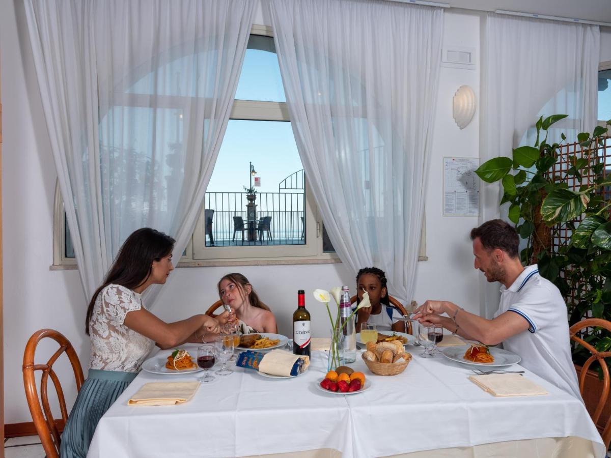 Hotel Olimpo Le Terrazze Letojanni Dış mekan fotoğraf